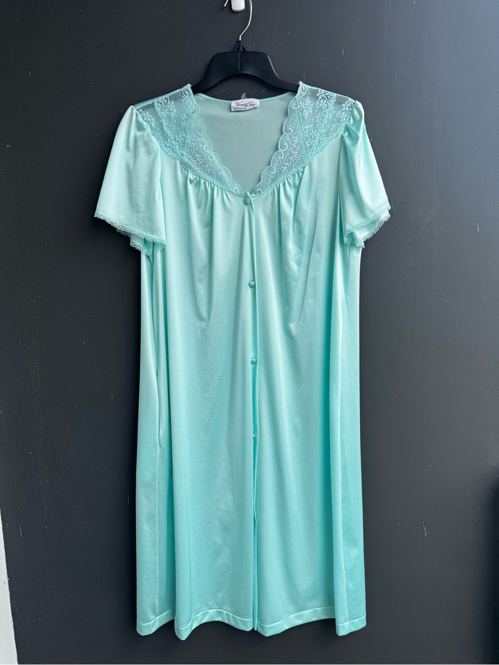 Vintage Vanity Fair peignoir robe and nightgown set